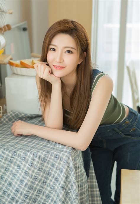小棒堵住前面不让流出来
